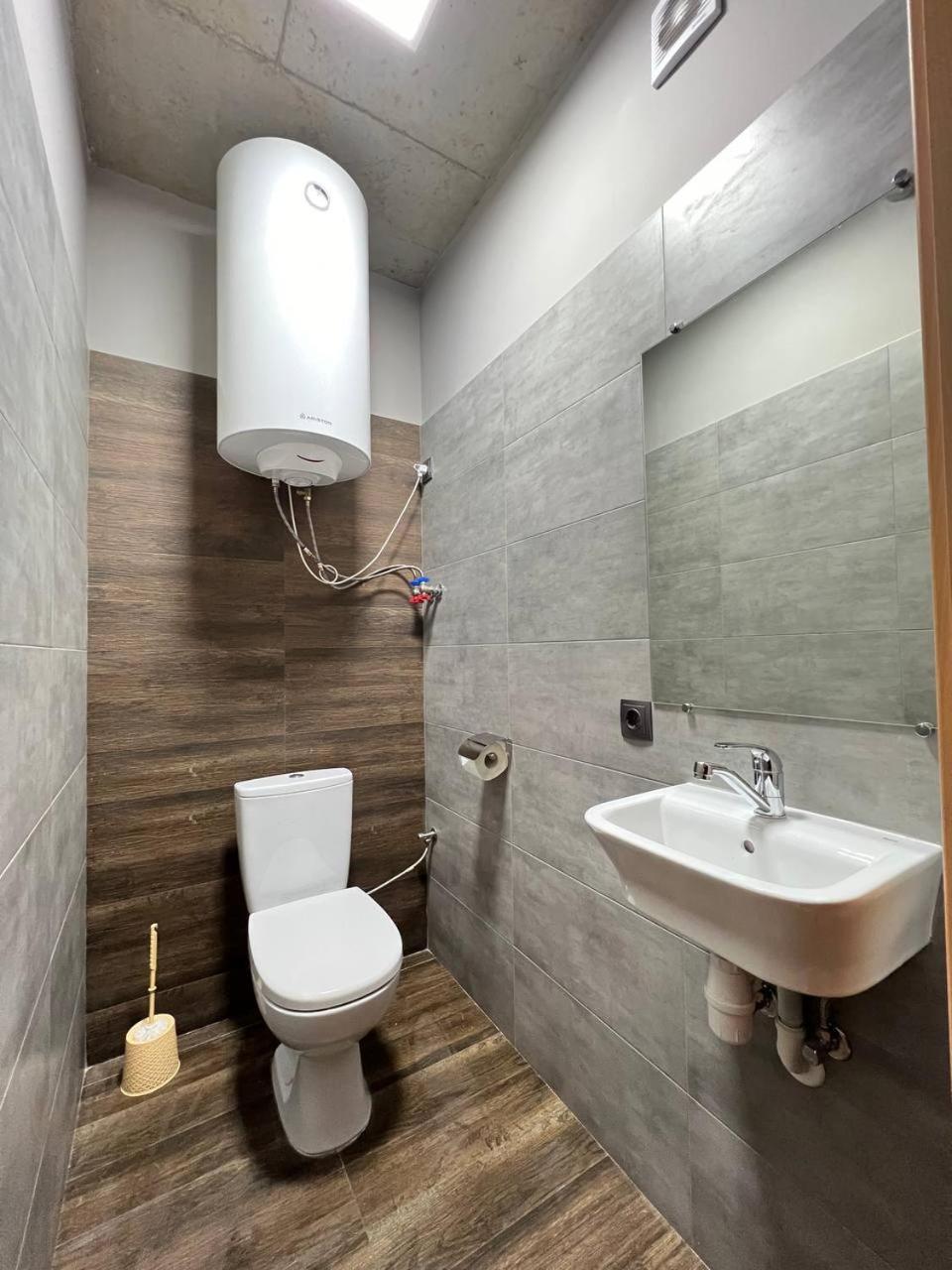 Moonlight Hostel Lviv Buitenkant foto