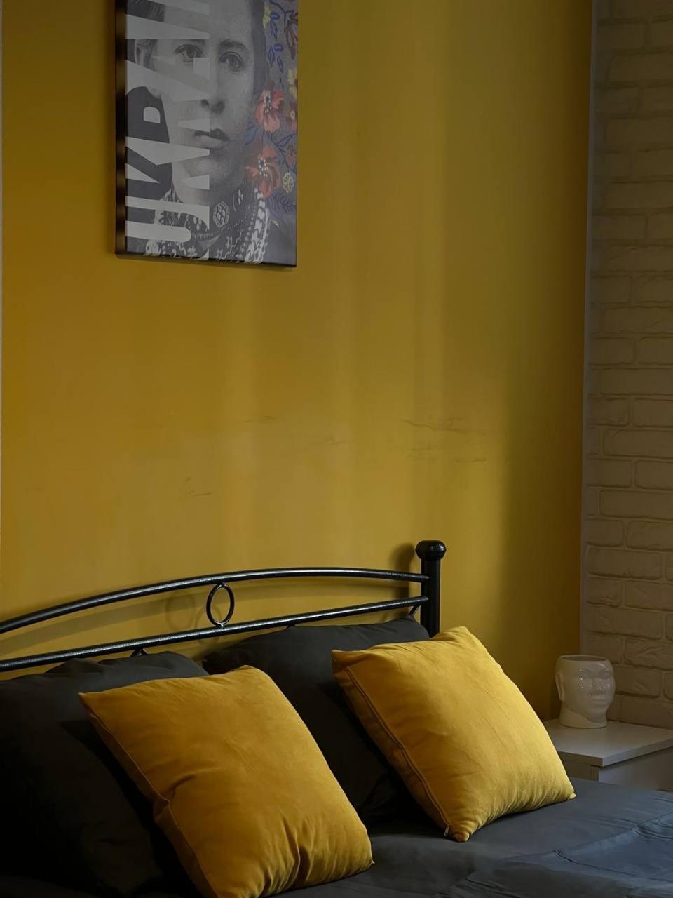 Moonlight Hostel Lviv Buitenkant foto