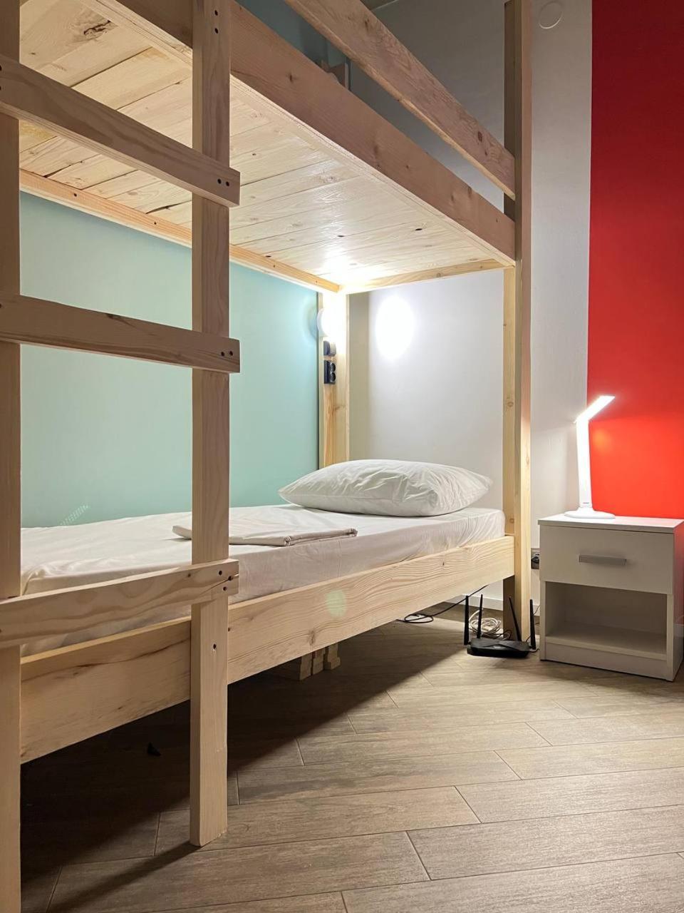 Moonlight Hostel Lviv Buitenkant foto